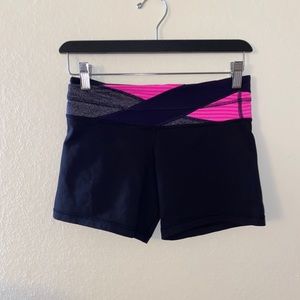 Lululemon Groove Short (reversible/low rise)